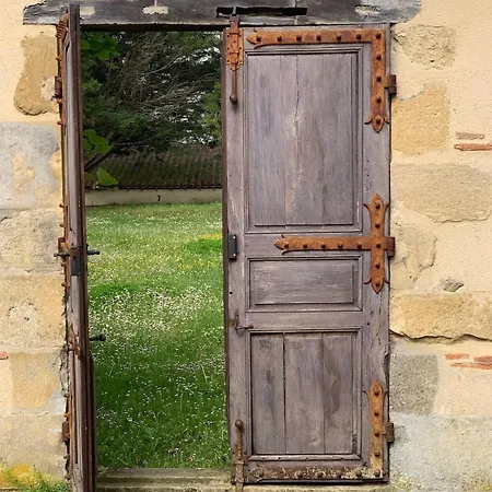 Chateau - Natural Luxury And Historic Charm